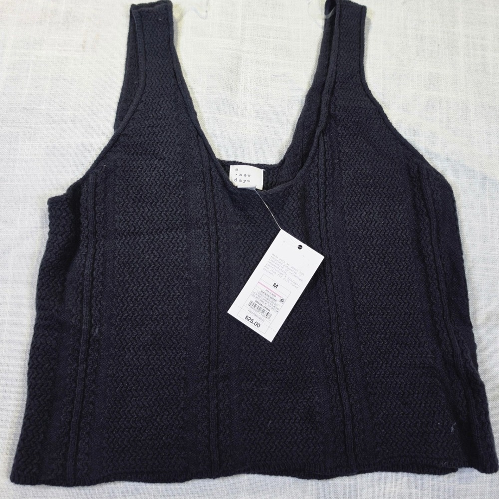 A New Day Black Textured Knit V-Neck Tank Top Sweater Vest Medium NWT